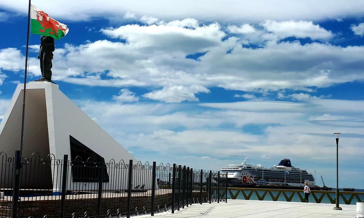 Apartamento Alem Puerto Madryn Exterior foto